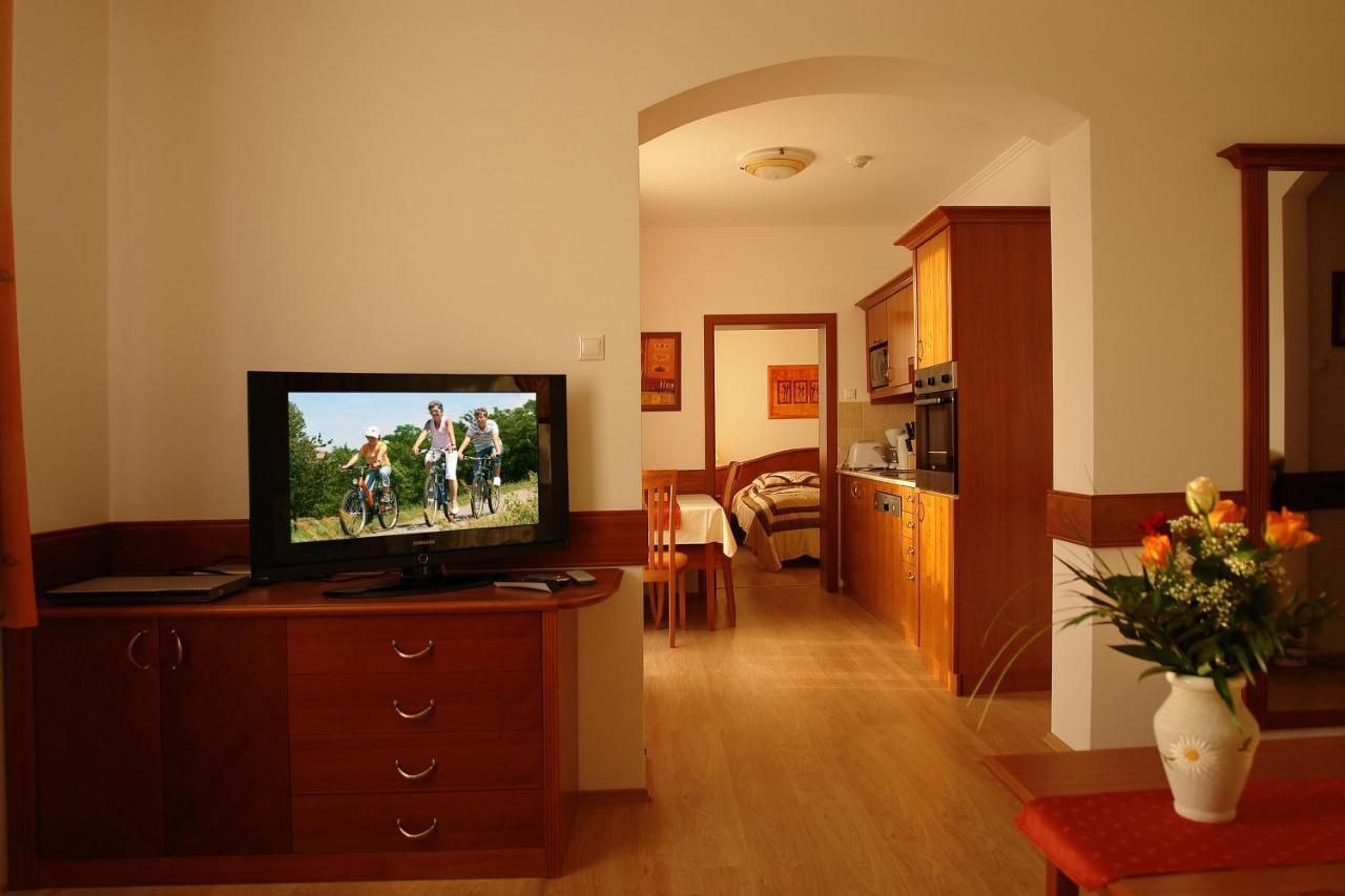 Szerencsemak Panzio Apartment Kehidakustány Exterior photo