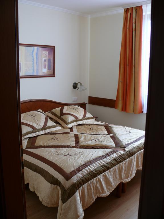 Szerencsemak Panzio Apartment Kehidakustány Room photo