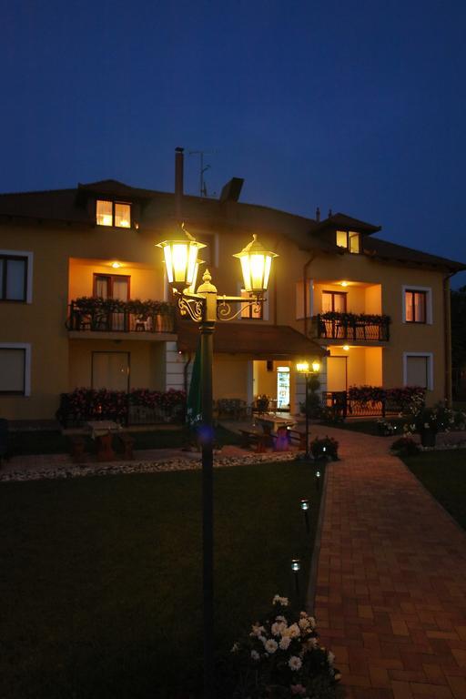 Szerencsemak Panzio Apartment Kehidakustány Exterior photo